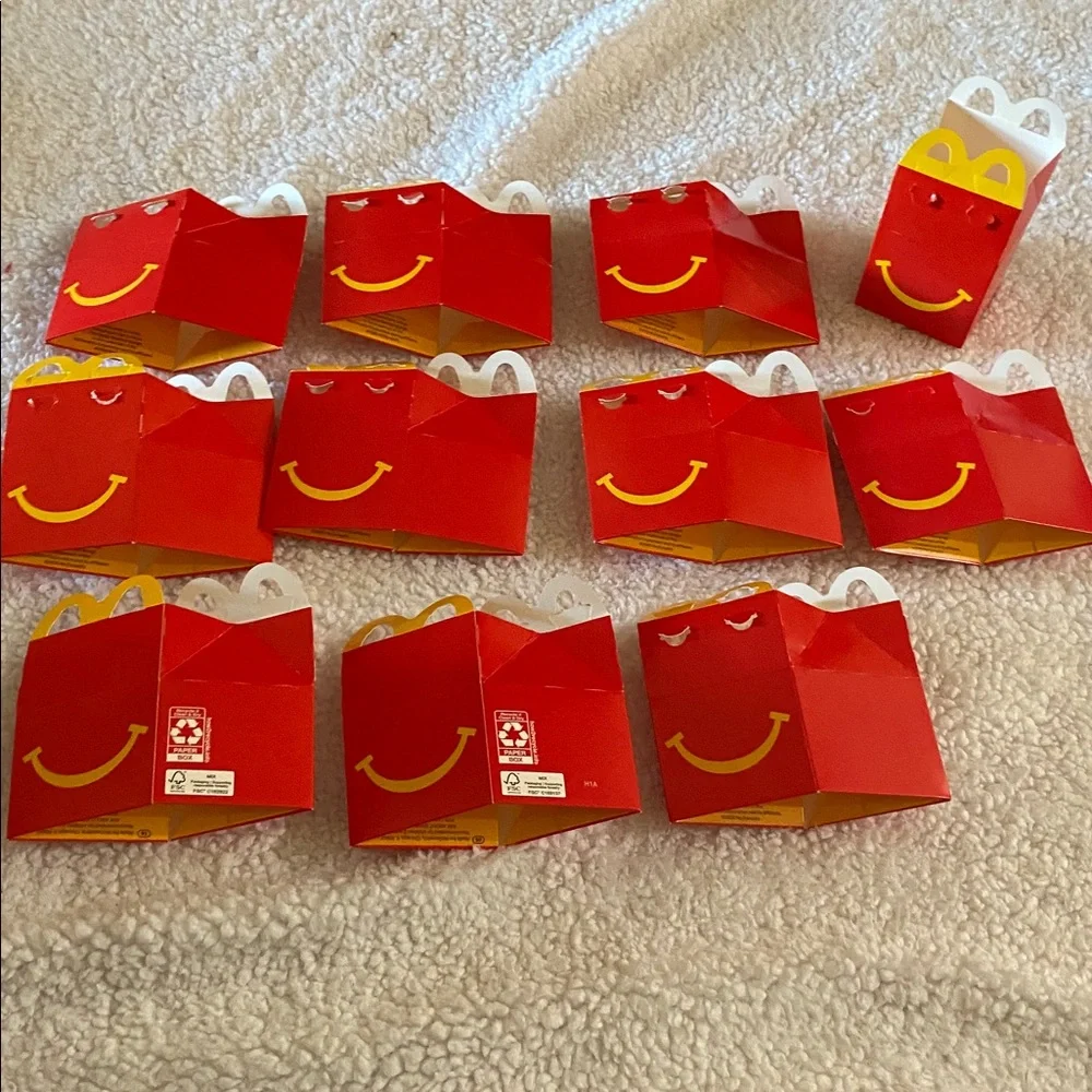 lil McDonald’s 11 mini happy meal boxes , boxes only ¥